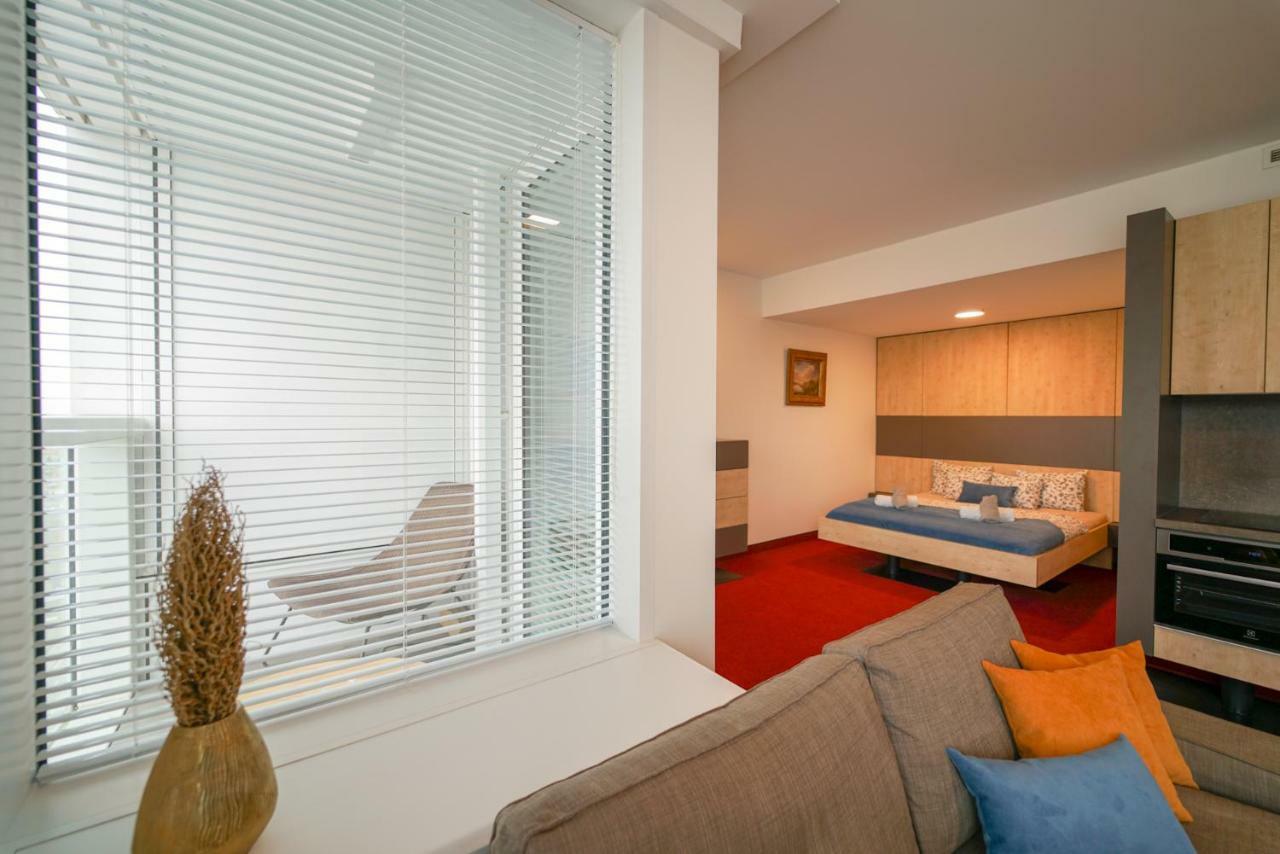 Zora Exclusive Apartment Братислава Экстерьер фото