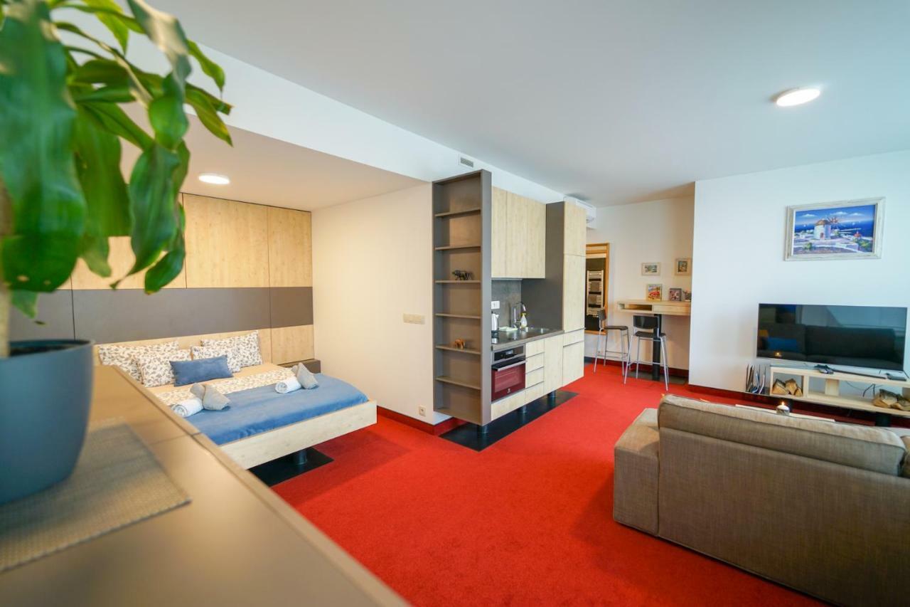 Zora Exclusive Apartment Братислава Экстерьер фото